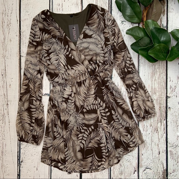 Dresses & Skirts - Tropical Summer Sheer Long sleeve Mini Green Dress